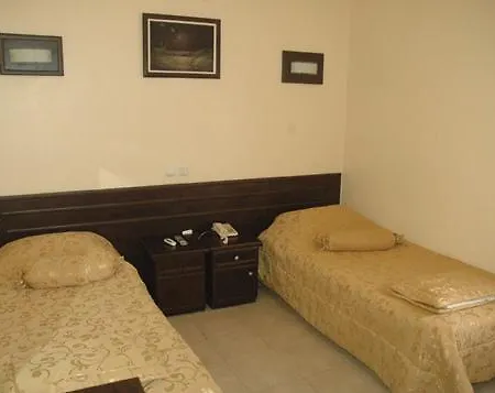 Hotel Alvin 3*